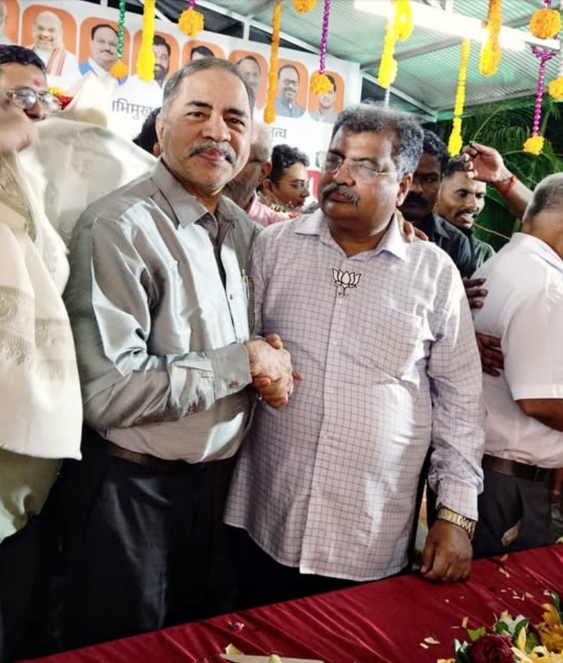 Dr. Rajendran Menon with Shri Ravindra Chavan at a community function in Dombivli